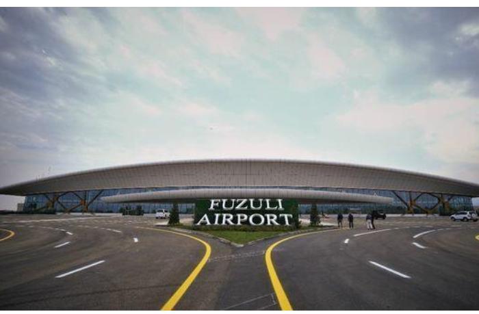 Qırğızıstan Prezidenti Füzuli hava limanında eniş etdi