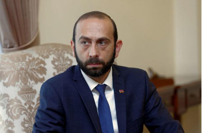 Mirzoyan bu ölkə prezidentinə Azərbaycanla sülhdən danışdı 