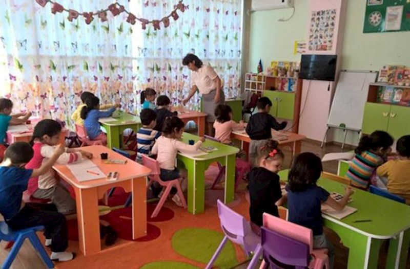 Bakıda bütün bağçalar isti yeməklə təmin olunub — RƏSMİ 