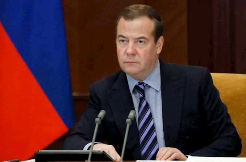 Medvedev: Tramp Ukrayna münaqişəsinə son verə bilər