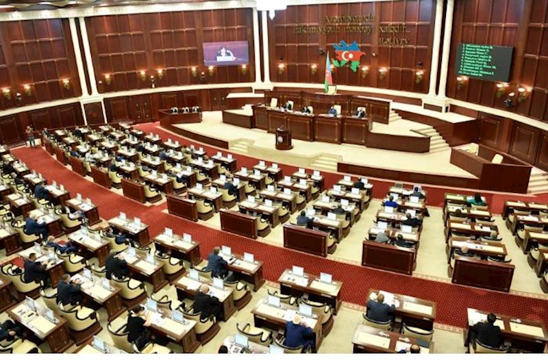 Azərbaycanda Parlament niyə buraxıldı? — Deputat səbəbləri açıqladı