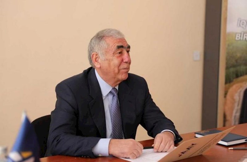 Saleh Məmmədov idarə rəisini işdən çıxarıb oğlunu təyin etdi
