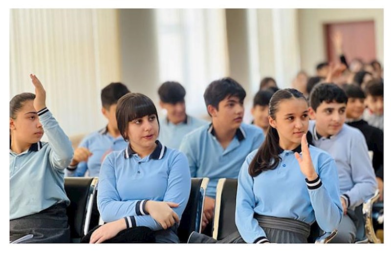 Məktəblilər üçün yenilik — Çatbot hazırlanır