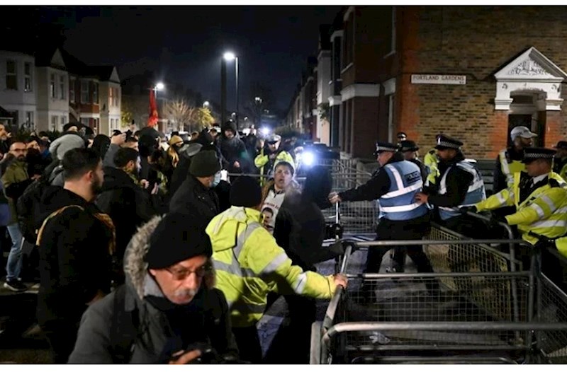 Londonda polislə PKK tərəfdarları arasında toqquşma 