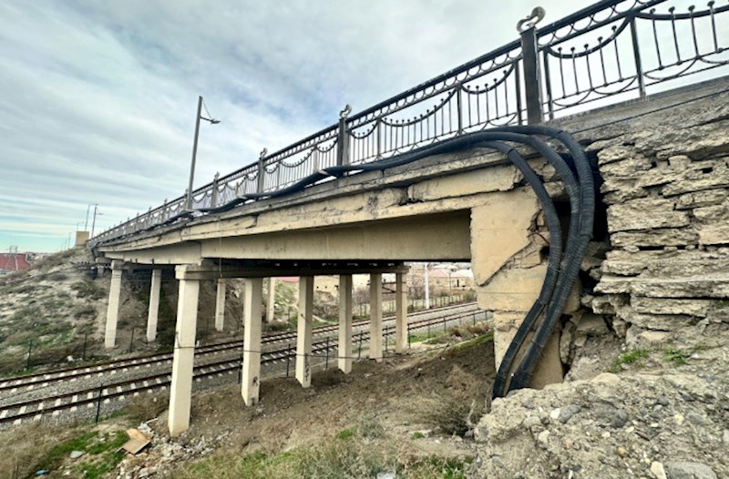 Sumqayıt şəhərini Saray qəsəbəsi ilə birləşdirən körpü sökülür