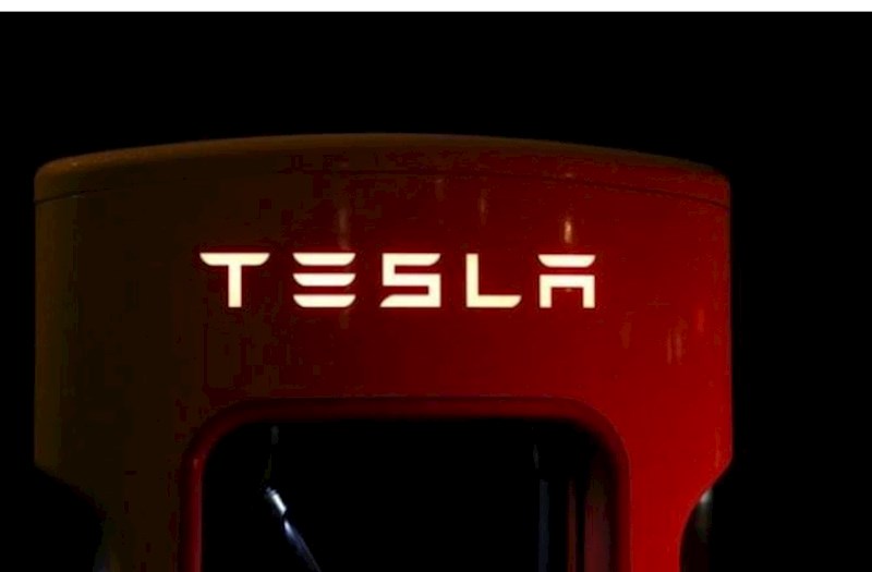 "Tesla" yüzminlərlə avtomobili geri çağırdı — Qəza riski yaradır