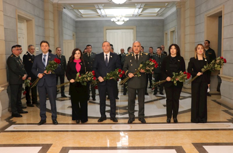 Hərbi Prokurorluqda Ulu Öndər Heydər Əliyevin vəfatının 21-ci ildönümü ilə bağlı anım mərasimi keçirilib 