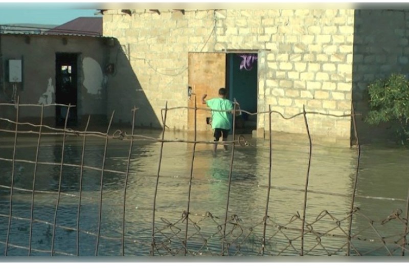 Hacıqabulda 100-ə yaxın evi su basdı — FOTO