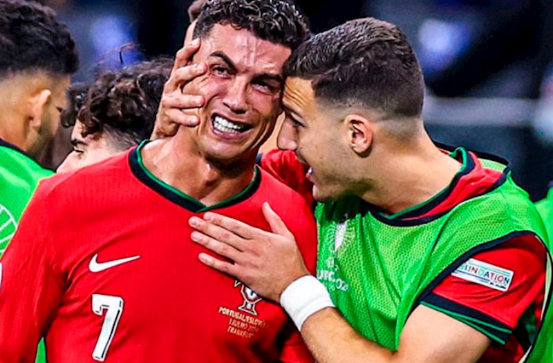 Ronaldo penaltini vura bilmədi, ağladı — VİDEO/FOTO
