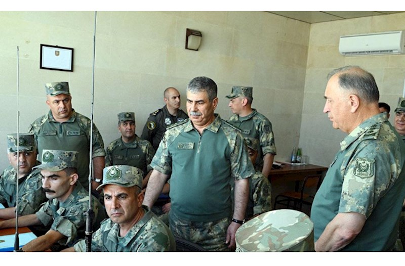 Azərbaycan Ordusunda taktiki-xüsusi təlim keçirilir — FOTOLAR