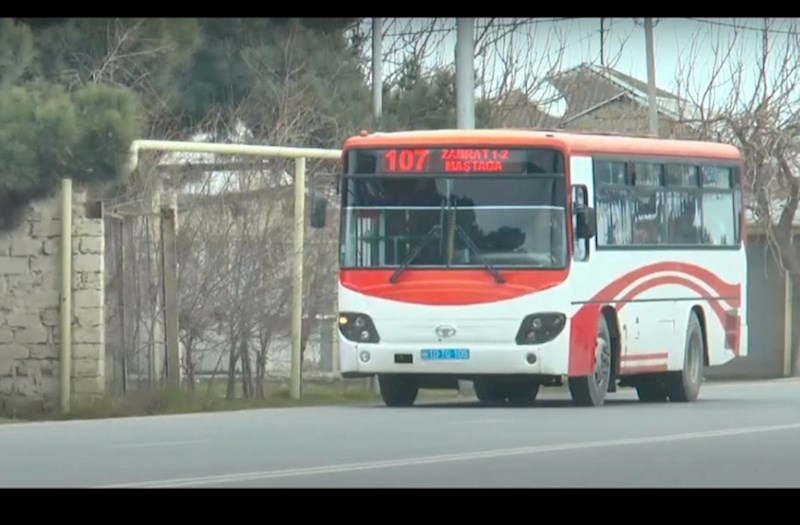 "Koroğlu" - Buzovna avtobusunun sürücüsü sərnişinlərdən niyə artıq pul istəyir?