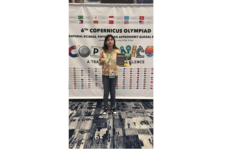 Azərbaycanlı şagird Mətanət Mustafayeva ABŞ-də keçirilən olimpiadada qızıl medal qazanıb — FOTOLAR (VİDEO) 