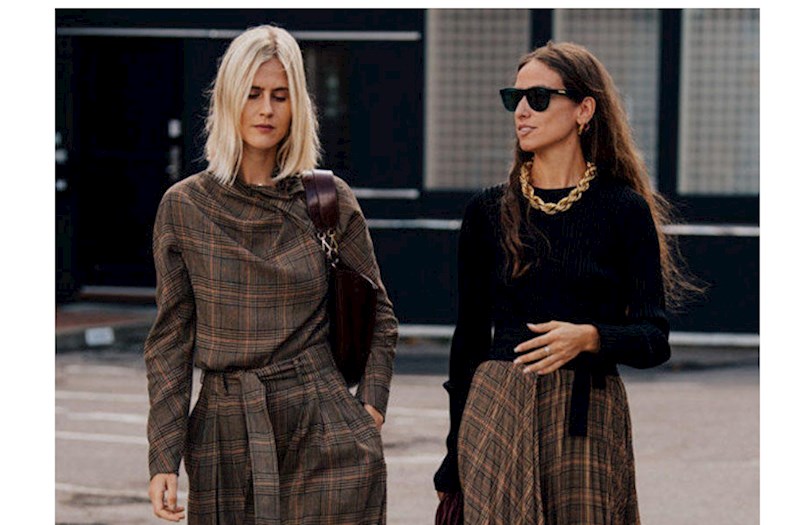 Azərbaycanlı modelyer payız dəbinin rənglərini AÇIQLADI 