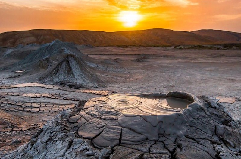 Seysmoloji Mərkəzdən Bakıda vulkan püskürməsi ilə bağlı AÇIQLAMA 
