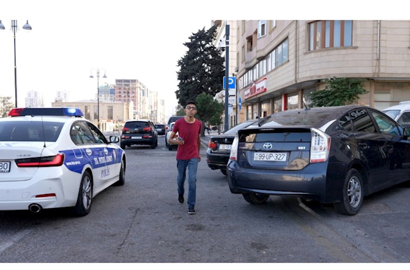 DİN səkilərdə avtomobillərini park edən sürücülərə müraciət ünvanlayıb — VİDEO/FOTOLAR