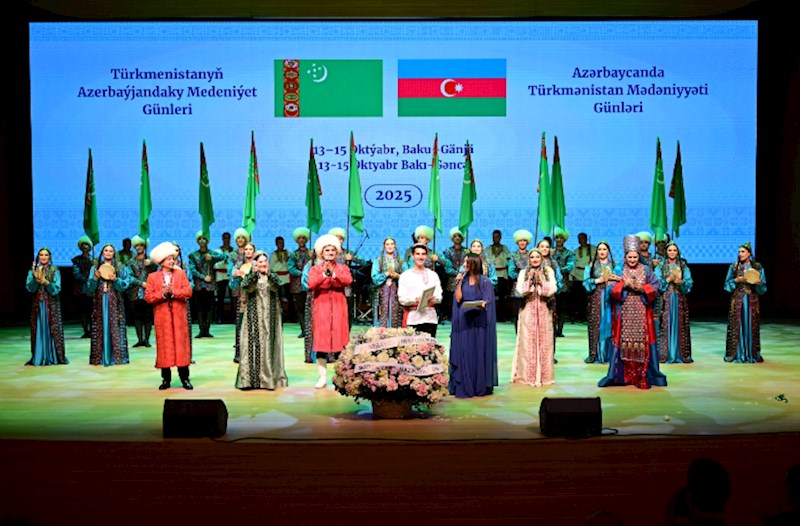 Türkmənistan Mədəniyyəti Günlərinə həsr olunmuş möhtəşəm konsert proqramı təqdim olunub — FOTOLAR