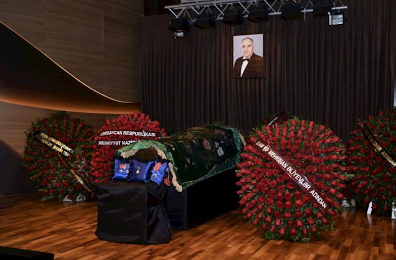 Ramiz Quliyevlə vida mərasimi keçirilib