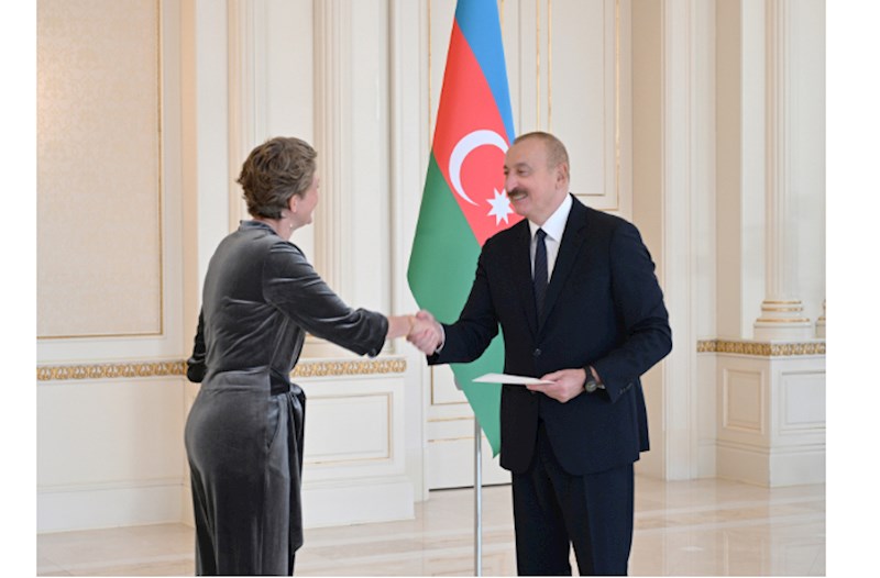 Prezident yeni səfirin etimadnaməsini qəbul edib — FOTOLAR