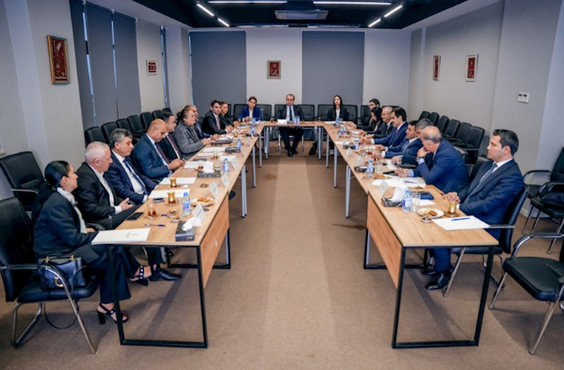 Mədəniyyət və təhsil sahələrinin inteqrasiyasına dair müzakirə aparılıb — FOTOLAR