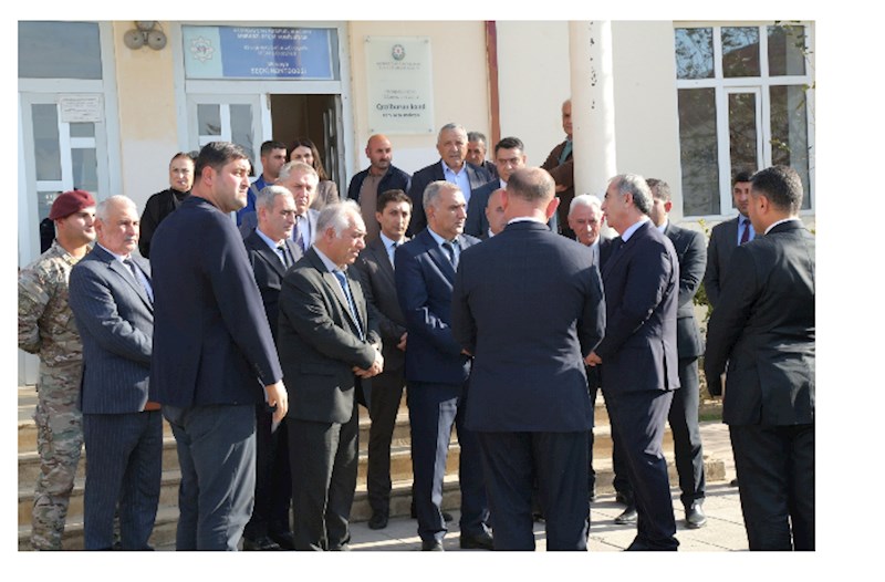 Hacıqabulun Qızılburun kəndində səyyar qəbul-görüş keçirildi — FOTOLAR 