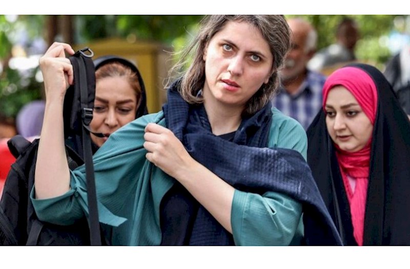 İranda tarixiİ QƏRAR — Hicab qanunu ləğv edildi