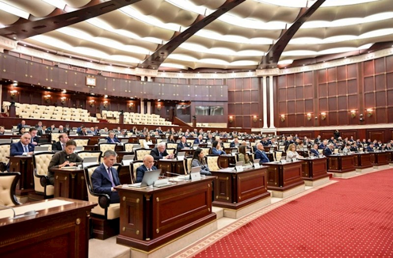 Konstitusiyanın 30 illiyi ilə bağlı yubiley medalı təsis ediləcək 
