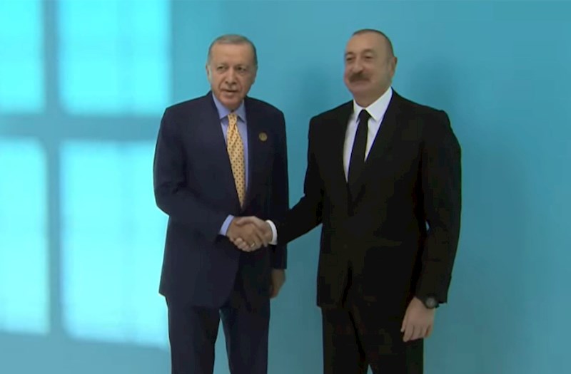 Prezident Qəbələdə qonaqları qarşılayır