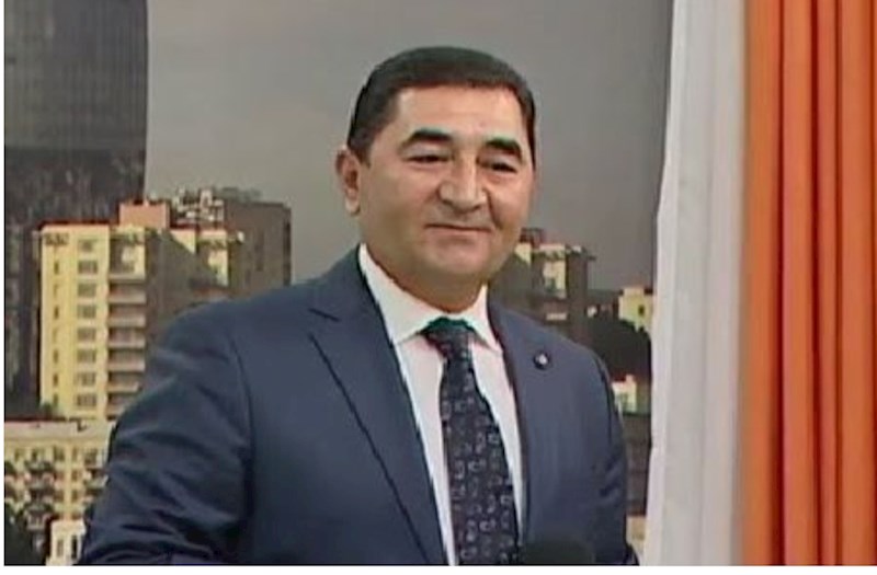 Zabit Nəbizadə: “Pünhan Piriyev mənə telefon alıb, yəqin, maşın da alar"