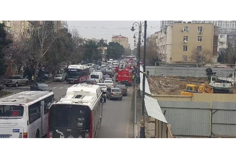 Bakıda yanğına görə tıxac yarandı