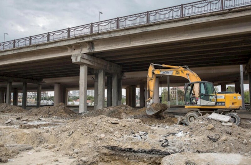 Bakıda körpünün altından meyit tapıldı