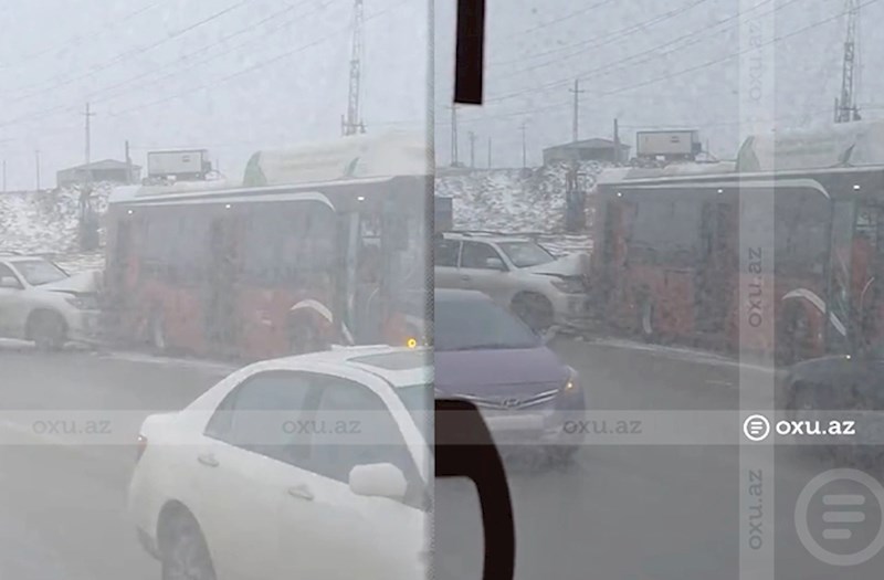 Bakıda "Land Crusier" avtobusa çırpıldı — Xəsarət alan var 