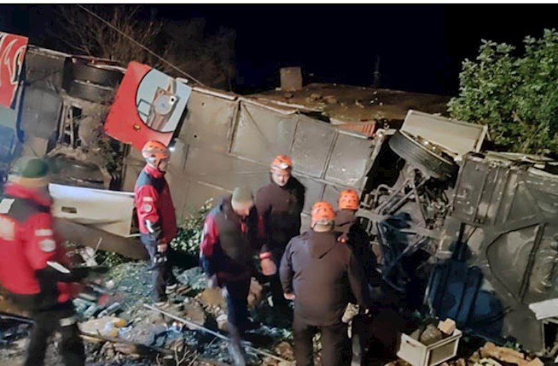 Türkiyədə sərnişin avtobusu aşdı — Ölən və yaralananlar var (FOTO)