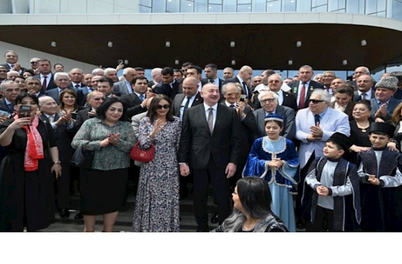 Prezident "Qarabağ" mahnısını ifa etdi — VİDEO