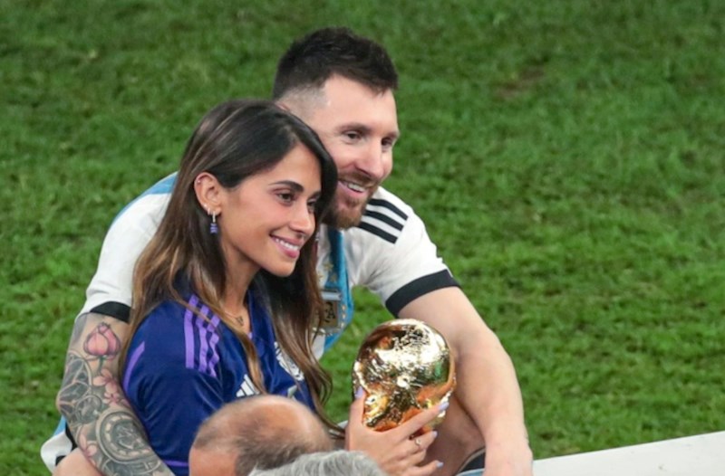 Messi həyat yoldaşından ayrılacaq?