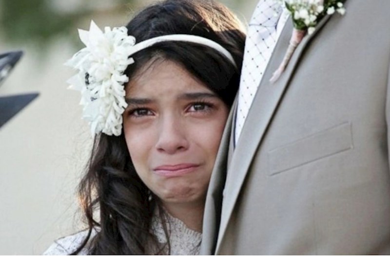 Azərbaycanda 16 yaşlı qızı 33 yaşlı kişiyə ərə vermək istədilər 