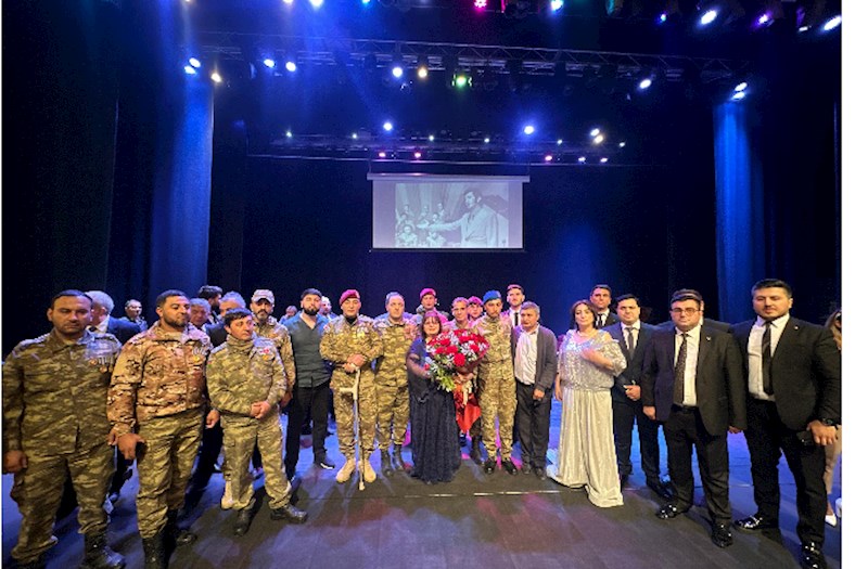 "Gəncə və gəncəlilər" layihəsində Rövşən Behcət yad edilib — FOTOLAR