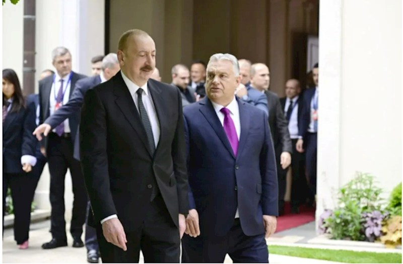 İlham Əliyev və Viktor Orban mətbuata birgə bəyanatla çıxış edirlər 