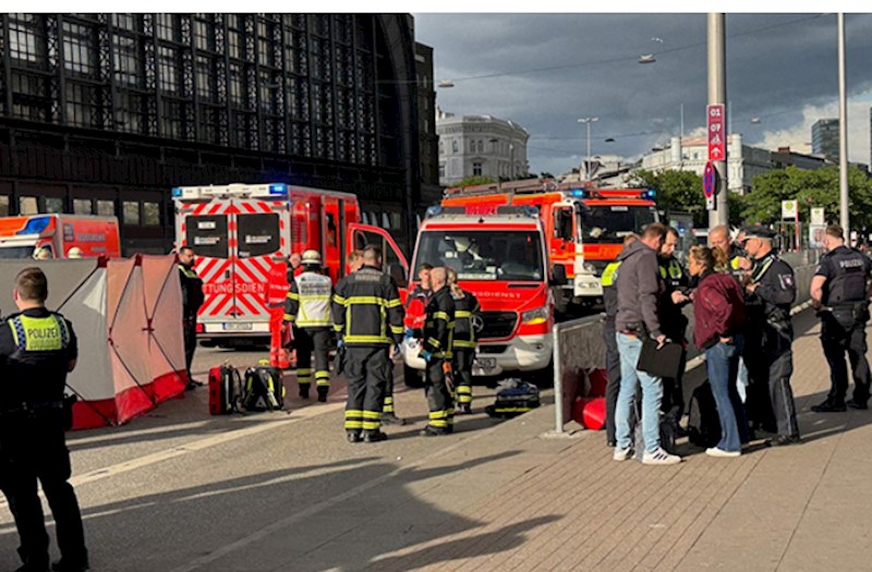 Almaniyada vağzalda bıçaqlı hücum — 12 nəfər yaralandı