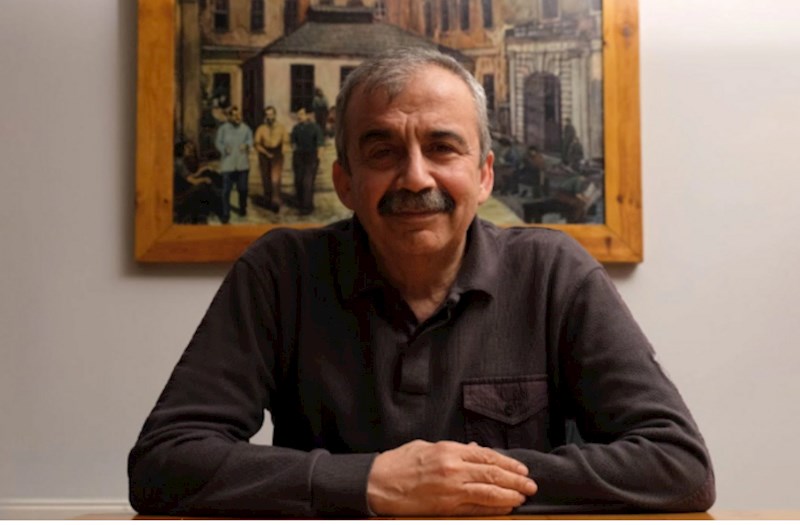 Sırrı Süreyya Öndər vəfat edib