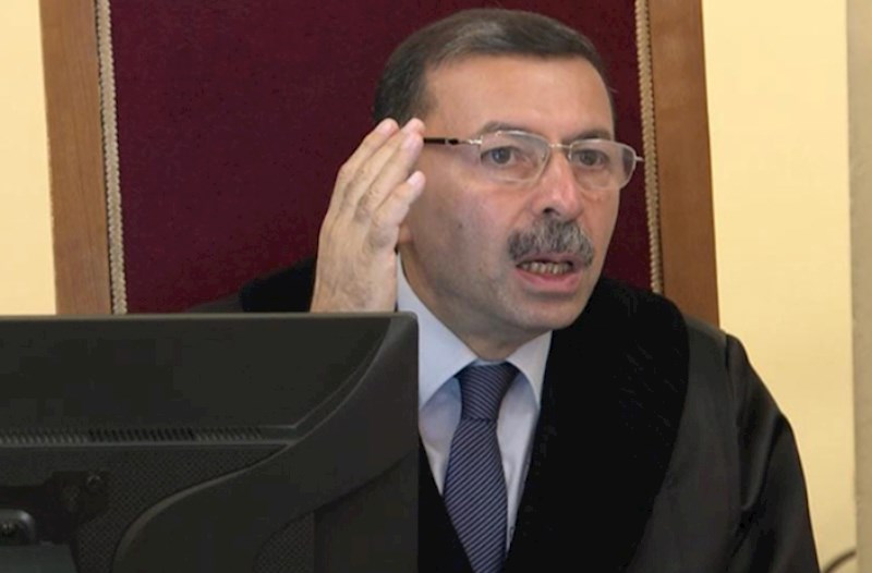 Azad Məcidov təqaüdə göndərildi