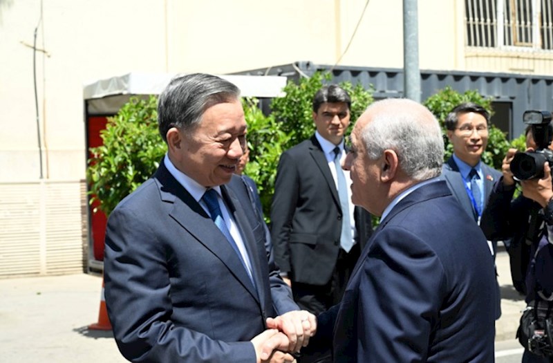 Əli Əsədov To Lamla görüşüb