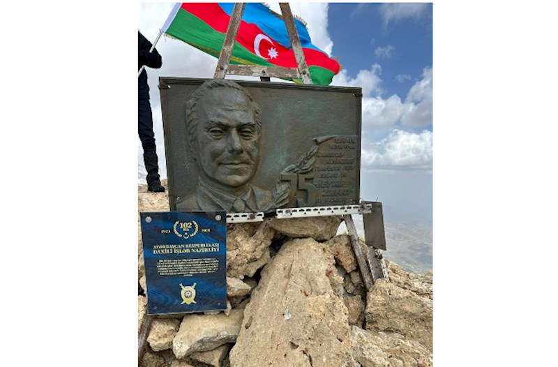 DİN-in əməkdaşları “Heydər zirvəsi”nə yürüş ediblər — FOTO
