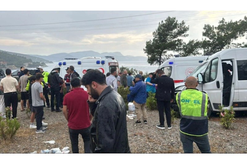 Türkiyədə ağır avtomobil qəzası: 15 nəfər yaralanıb
