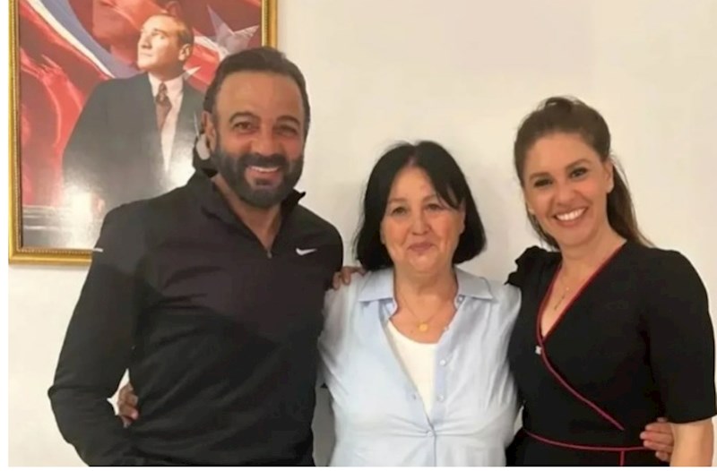 Sevgilisini anası ilə tanış etdi 