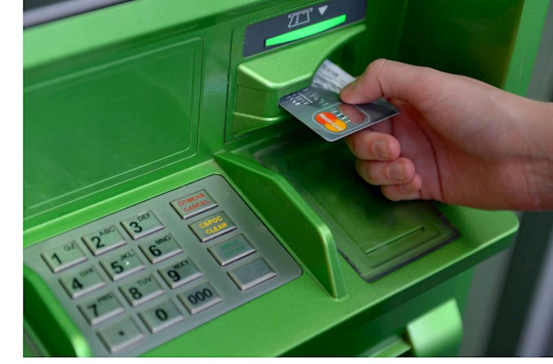 Bank kartlarından oğurluq edildi — MƏBLƏĞ