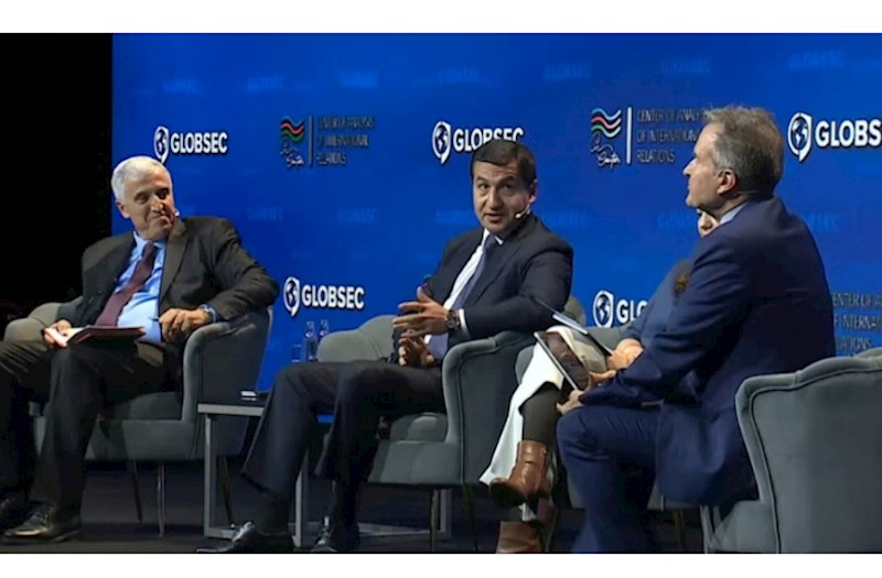 Hikmət Hacıyev: Yaşıl dəhliz Azərbaycanın şərq-qərb enerji bağlantısının yeni mərhələsidir 