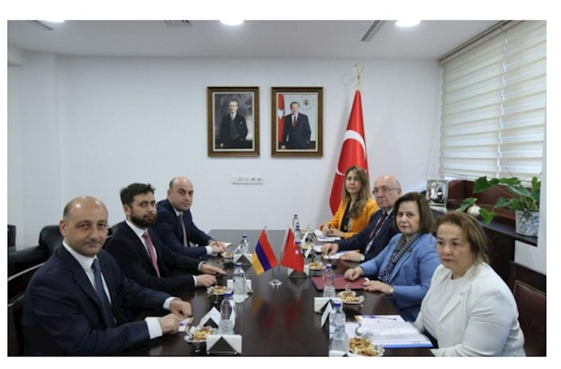 Türkiyə və Ermənistan XİN rəsmiləri Ankarada görüşüblər 