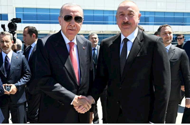 Ərdoğan İlham Əliyevi qarşıladı — FOTOLAR