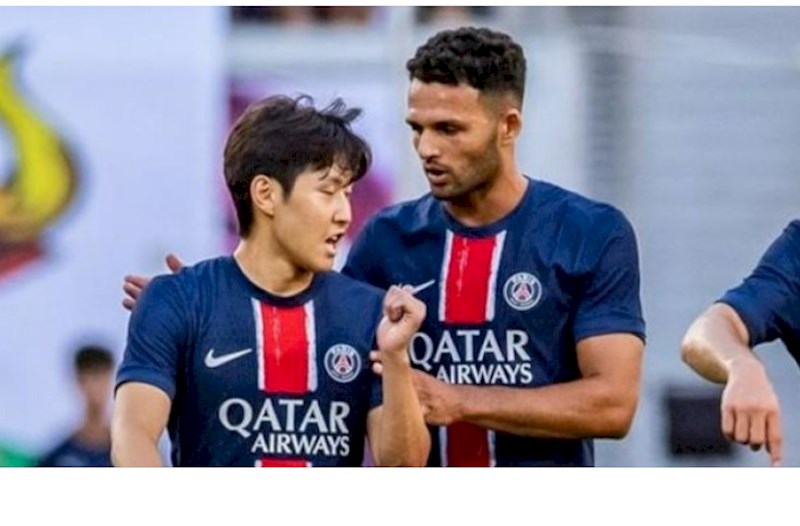 ÇL-in qalibi 2 futbolçusunu satır 