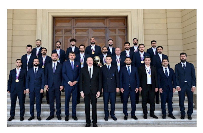 Prezident milli komandanın üzvlərini qəbul etdi 